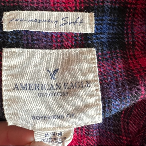 American eagle outfitters boyfriend fit plaid button down flannel size medium - Picture 3 of 4